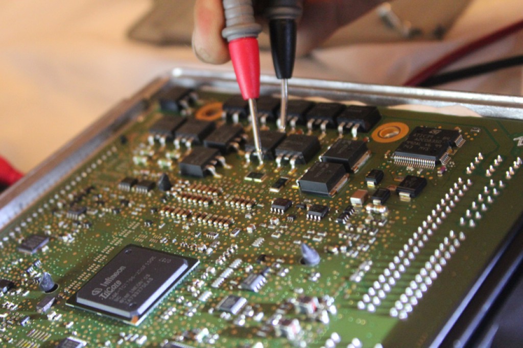 ecu-repair.jpg